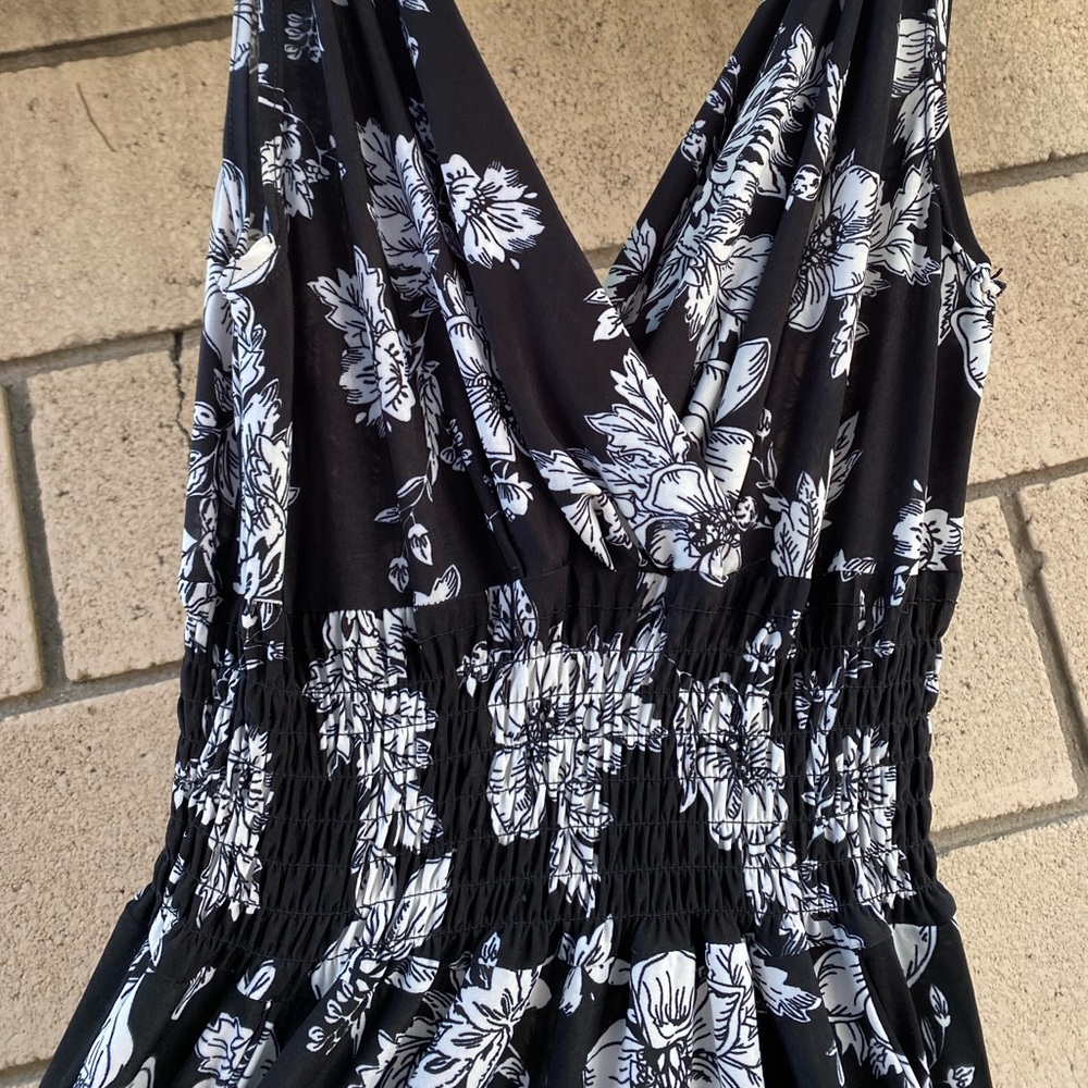 Floral Romper🌸 - Picture 5 of 7
